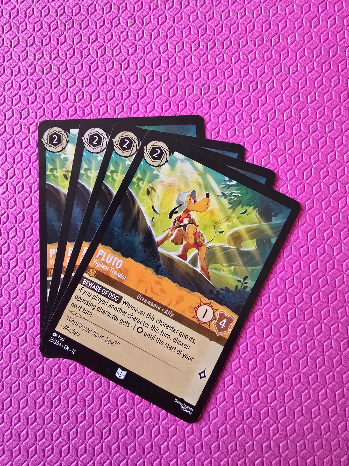 4x Pluto - Vigilant traveler